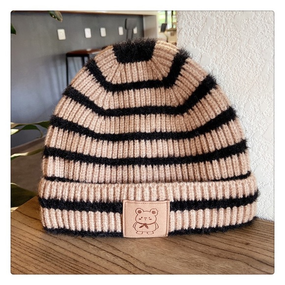 New Striped Knit Beanie Hat - Picture 2 of 8